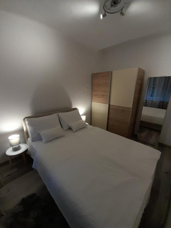 רייקה Studio Apartman Lena מראה חיצוני תמונה