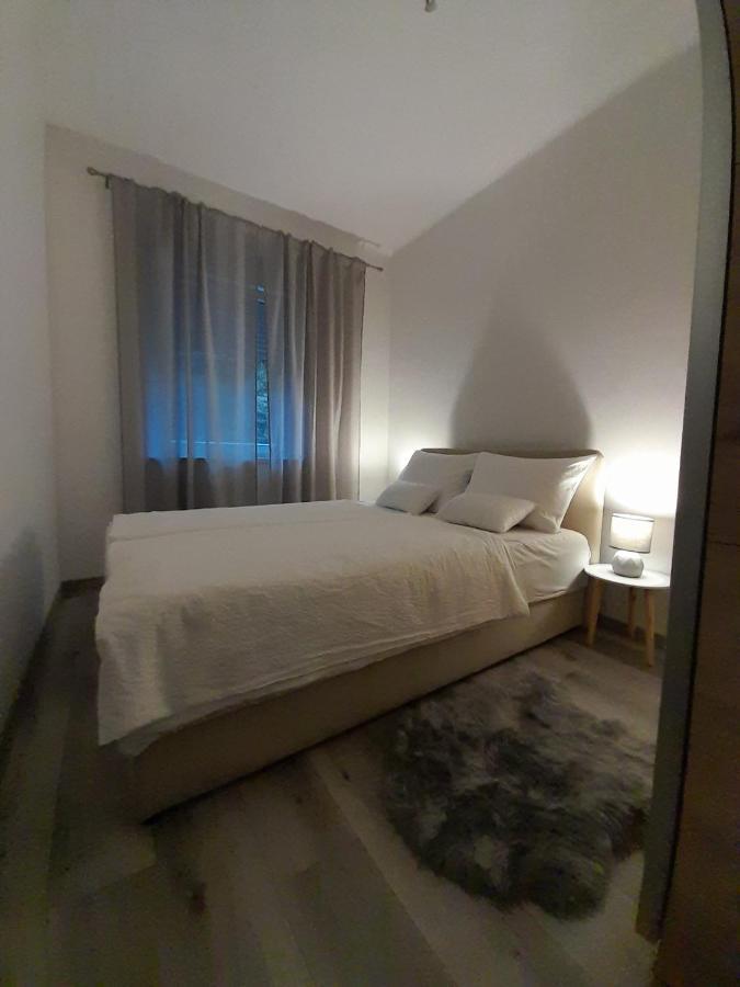 רייקה Studio Apartman Lena מראה חיצוני תמונה
